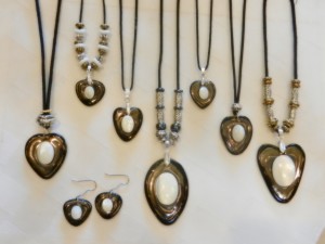 stoneware clay, mother of pearl gemstone, heart pendants, adjustable cotton cord, elena calderon handmade jewelry, beaded necklaces