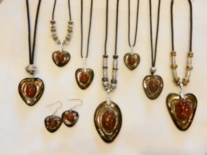 Stoneware Clay, Mahogany Obsidian Gemstone, Adjustable cotton cord, heart shaped pendants and heart earrings, elena calderon handmade jewelry beaded necklaces